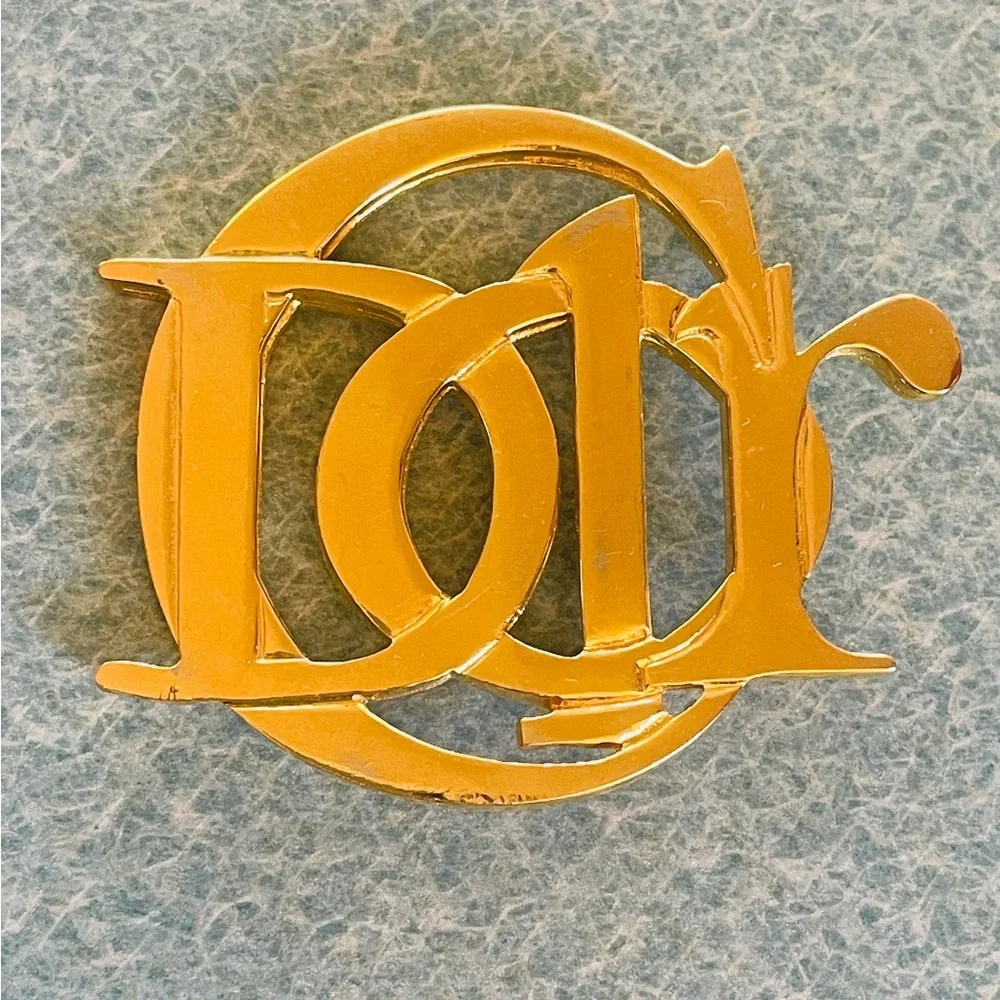 Vintage Christian Dior Parfums 90’s Gold-Toned Logo Brooc - Picture 2 of 10